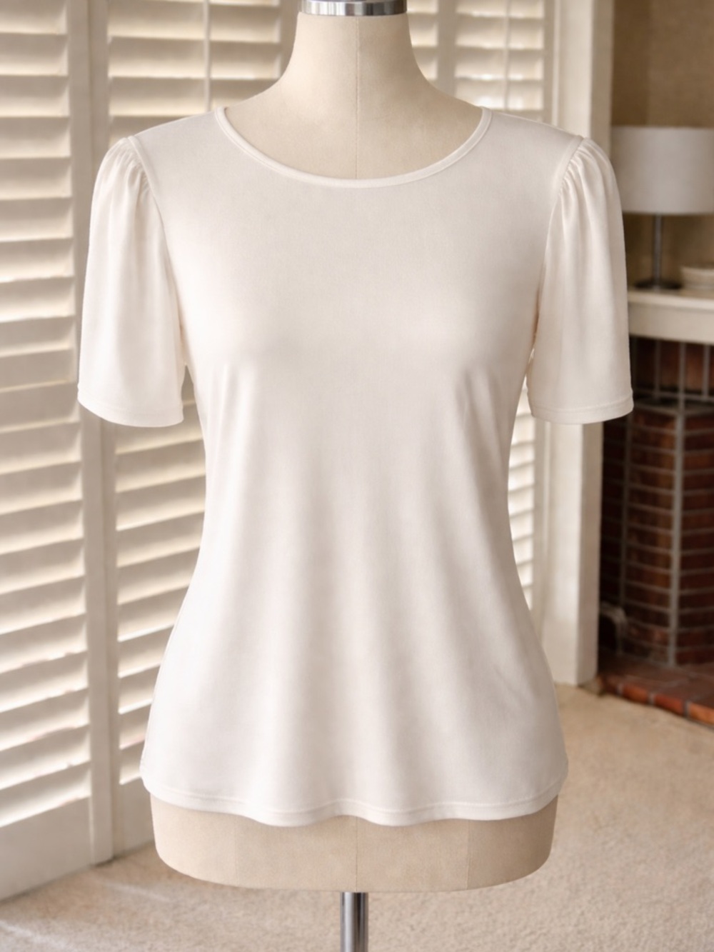 Express white Short Sleeve Round Neck Top